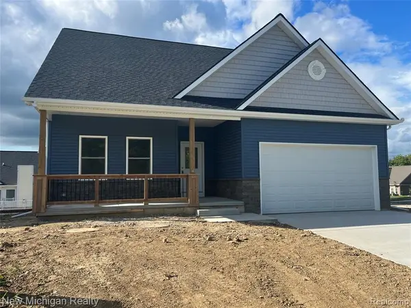 7453 Village, Davisburg, MI 48350