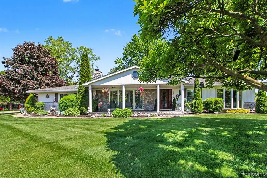 3124 Saint Jude, Waterford, MI 48329 - #2