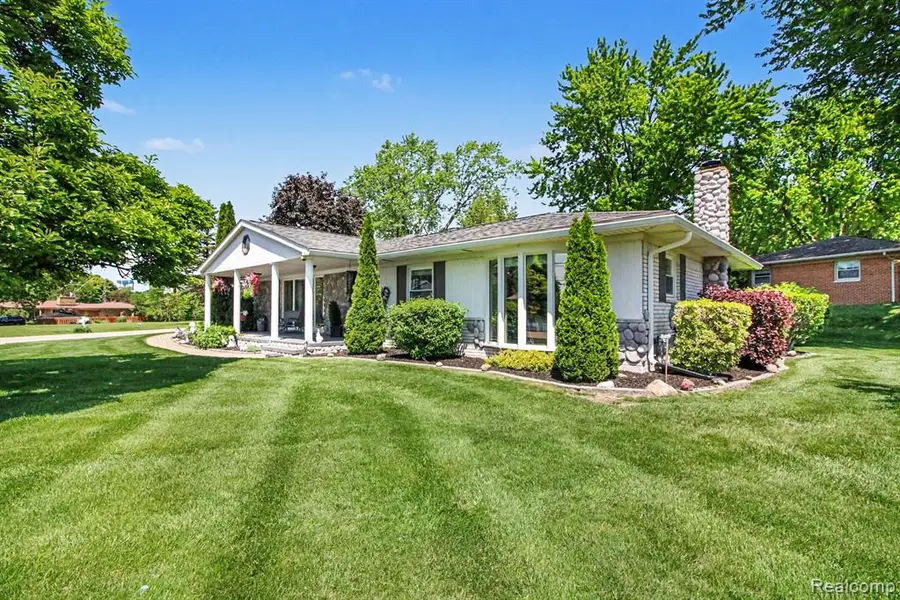 3124 Saint Jude, Waterford, MI 48329 - #3