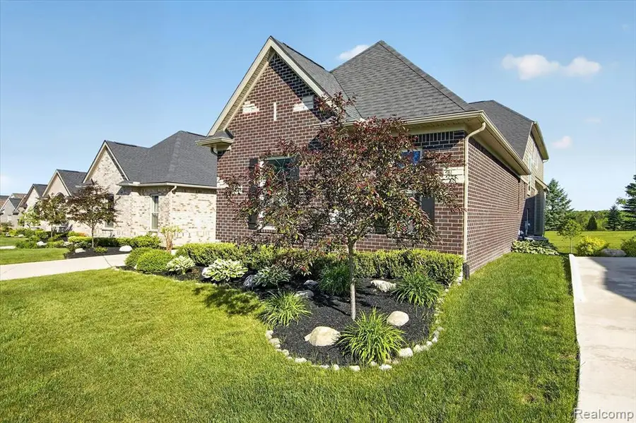 8236 Stoney Creek, South Lyon, MI 48178 - #3