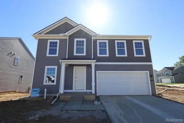 701 Whisperwood, Chelsea, MI 48118