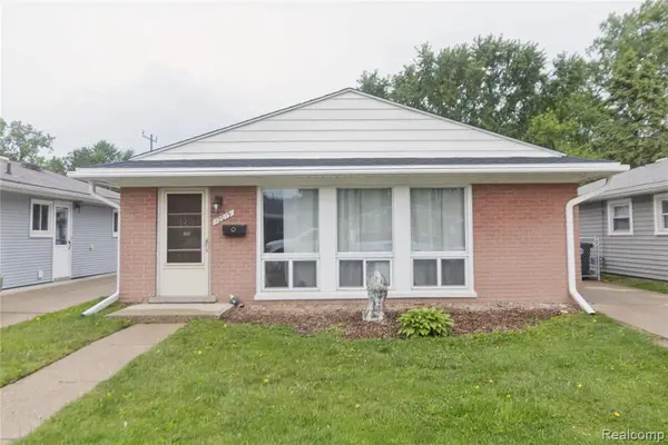 12019 Arcola, Livonia, MI 48150