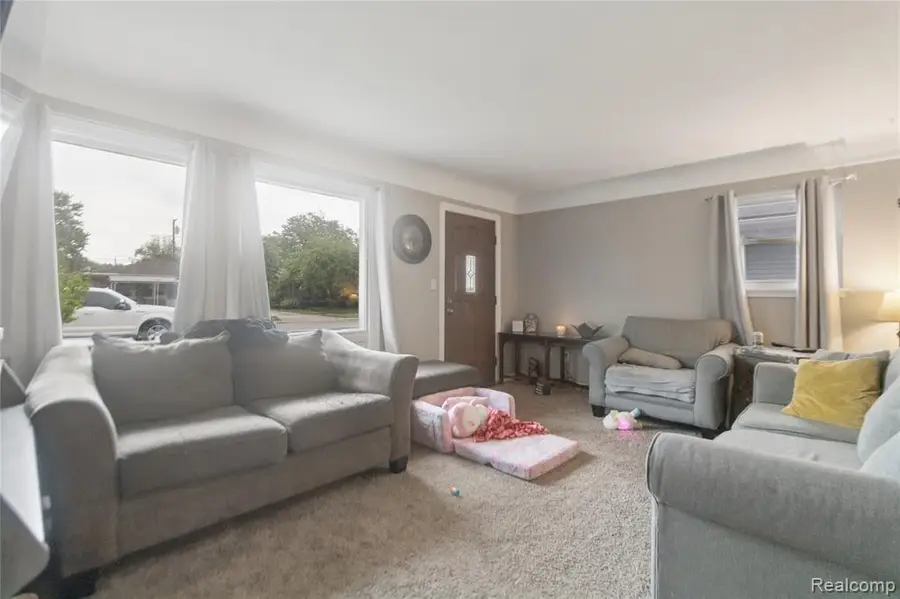12019 Arcola, Livonia, MI 48150 - #3