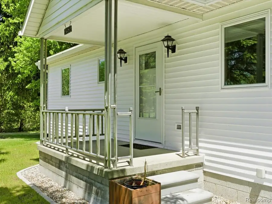 2482 Range, Port Huron, MI 48060 - #2