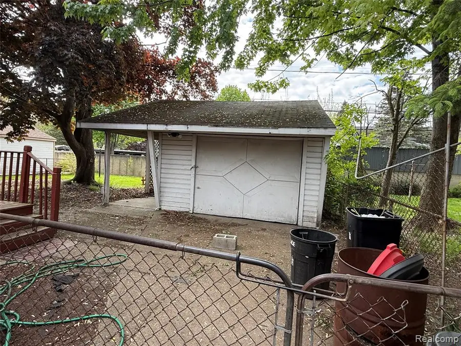 26745 Dover, Redford, MI 48239 - #2