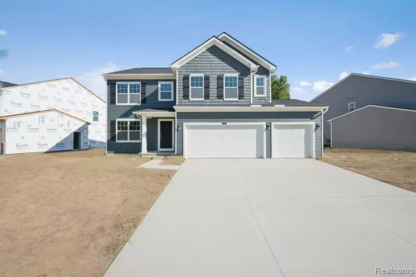362 Hidden River, Holly, MI 48442