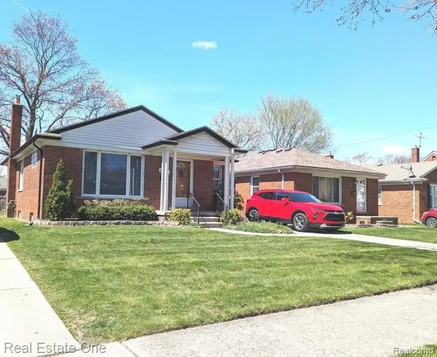 8443 Riverdale, Dearborn Heights, MI 48127 - #2