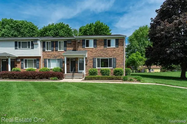 1147 Tienken, Rochester Hills, MI 48306