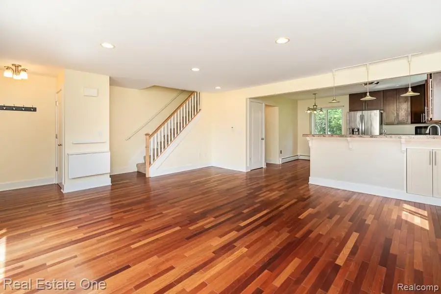 1147 Tienken, Rochester Hills, MI 48306 - #3