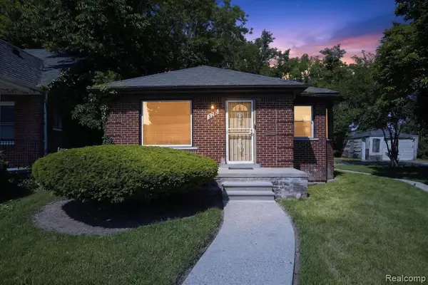 9821 Manistique, Detroit, MI 48224