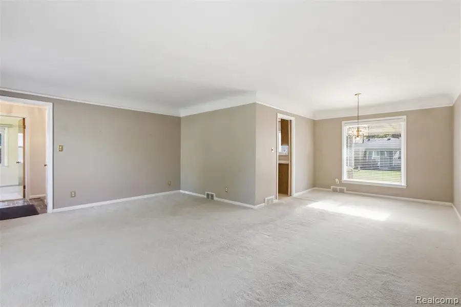 26347 Woodworth, Dearborn Heights, MI 48127 - #3
