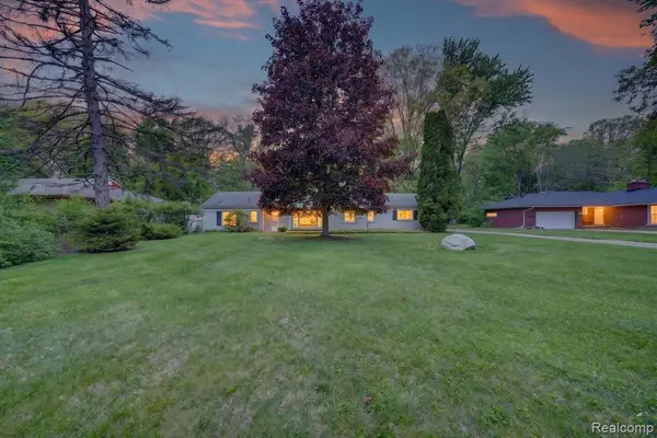 30621 Balewood, Southfield, MI 48076