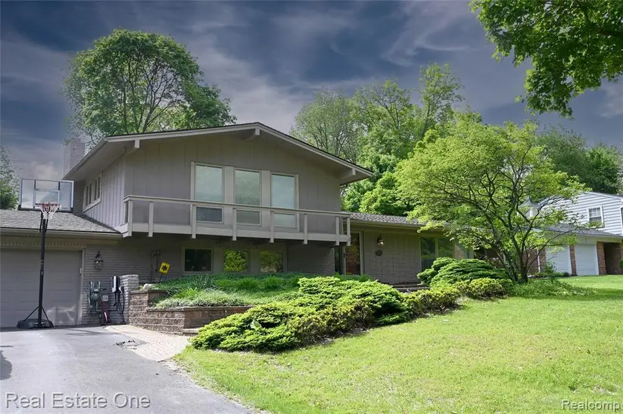 5382 Van Ness, Bloomfield Hills, MI 48302 - #2