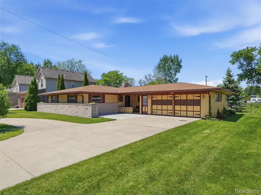 22605 Dorion, Saint Clair Shores, MI 48082 - #3