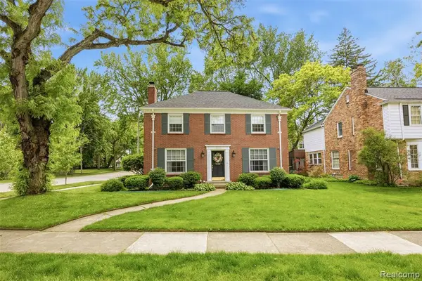 840 Beechmont, Dearborn, MI 48124
