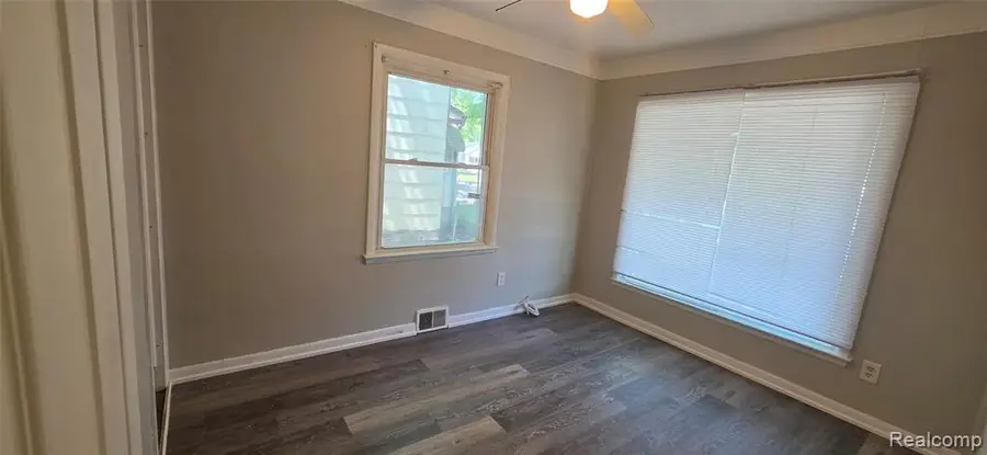 11332 Republic, Warren, MI 48089 - #2