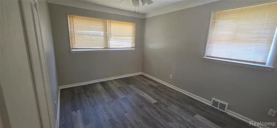 11332 Republic, Warren, MI 48089 - #3