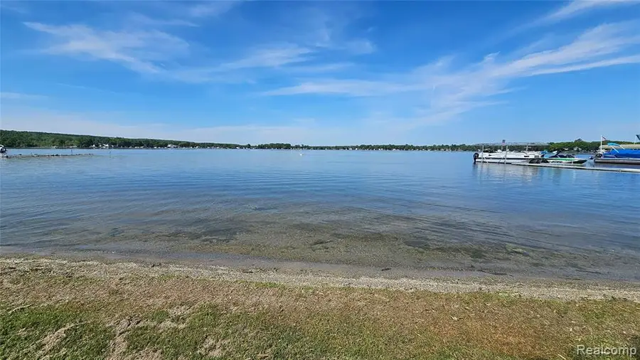 9619 Portage Lake, Pinckney, MI 48169 - #3