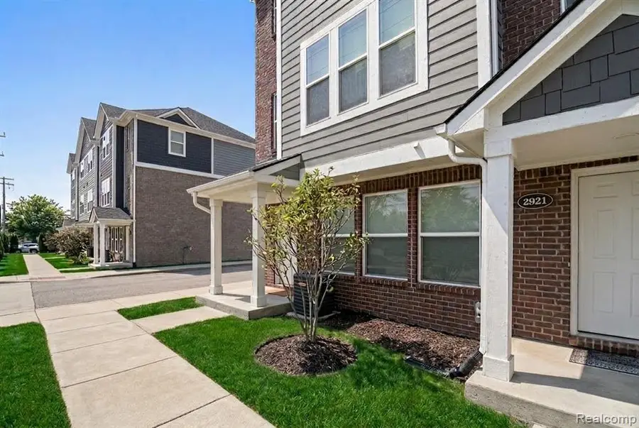 2925 Square Lake Court, Troy, MI 48085 - #3