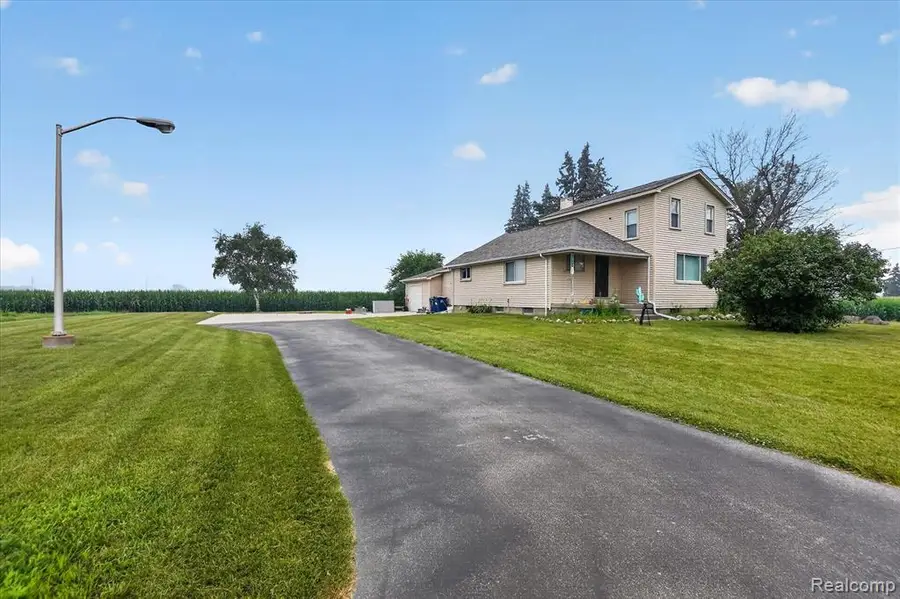 5660 Tittabawassee, Saginaw, MI 48604 - #3