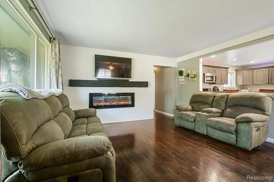 13961 Lyons, Livonia, MI 48154 - #2