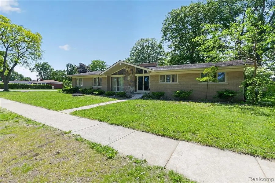 28013 Roan, Warren, MI 48093 - #3