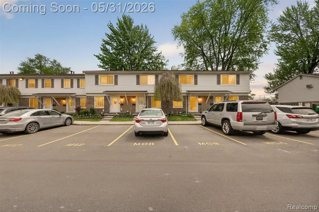 39700 Manor #10, Harrison Township, MI 48045 - #1