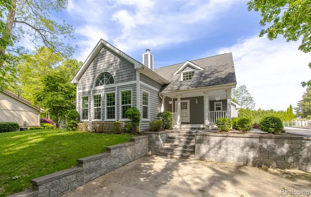 5020 Whitlow, Commerce Township, MI 48382 - #1