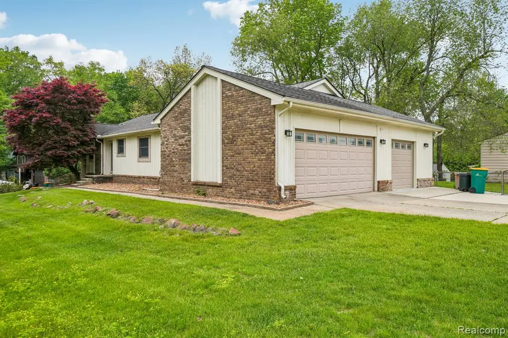 1397 Flamingo, Wixom, MI 48393 - #1