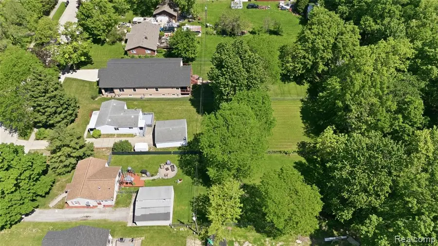 22401 Monterey, Woodhaven, MI 48183 - #2