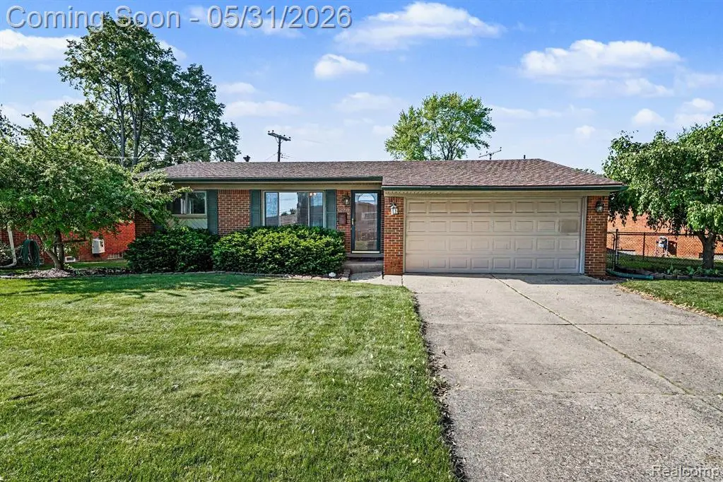 39227 Farmhill, Sterling Heights, MI 48313 - #1