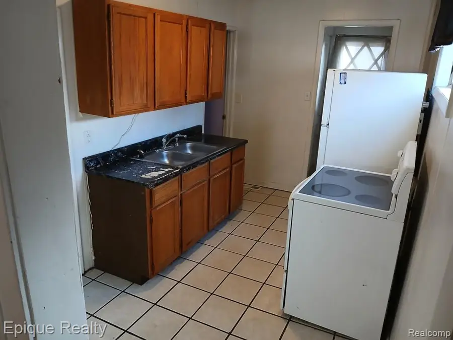 804 Court, Port Huron, MI 48060 - #2