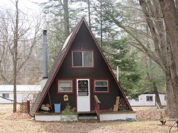 5892 Woodland, Lake, MI 48632