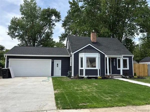 21935 Tulane, Farmington, MI 48336