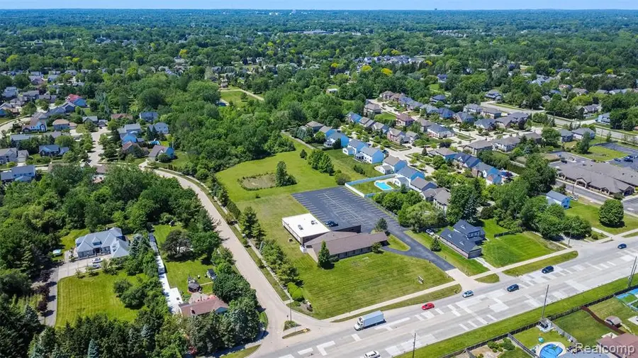 38505 Dequindre, Troy, MI 48083 - #3