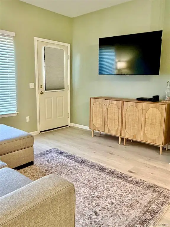 26728 Ashton, Trenton, MI 48183 - #3