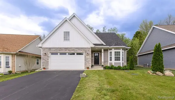 7466 Village, Davisburg, MI 48350