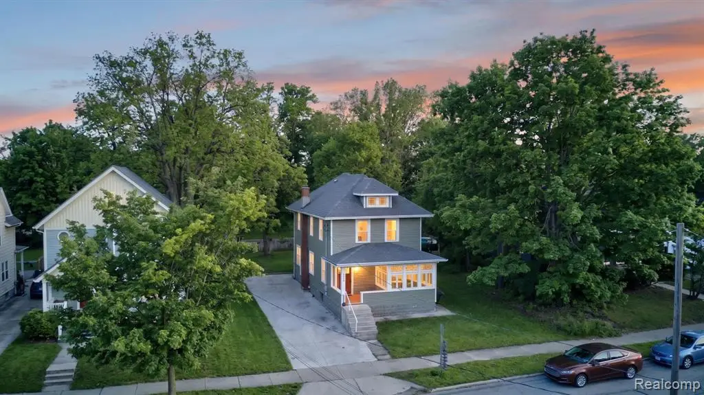925 W Kalamazoo, Lansing, MI 48915 - #1