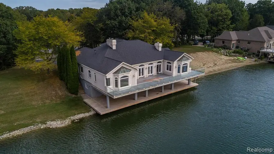 68373 Lake Angela Pointe, Richmond, MI 48062 - #3