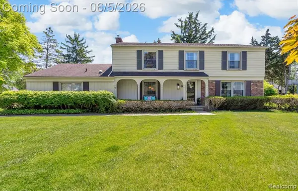 4055 Old Dominion, West Bloomfield, MI 48323