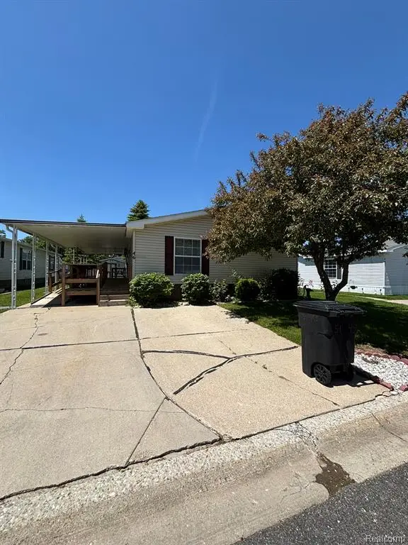 46 Bellwood, Swartz Creek, MI 48473