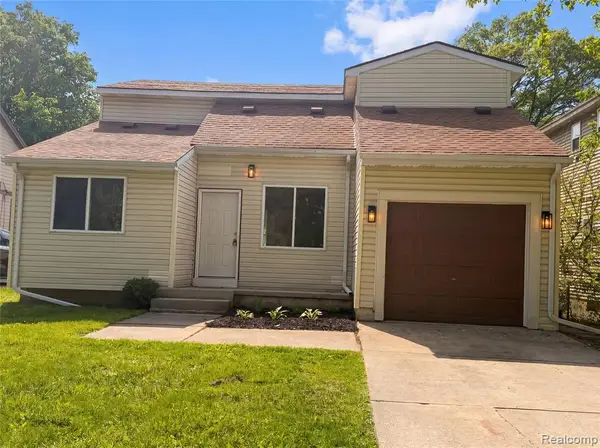 21425 Averhill, Farmington, MI 48336