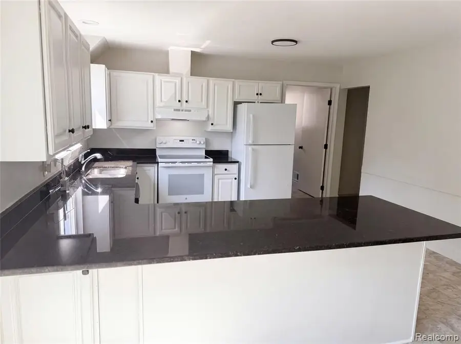21425 Averhill, Farmington Hills, MI 48336 - #2