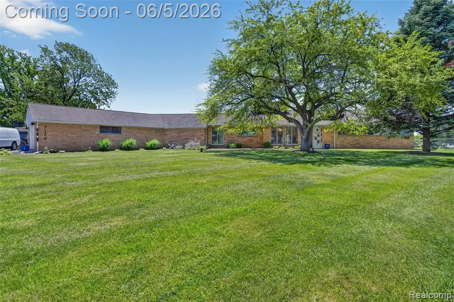7174 Meadowvue, Grand Blanc, MI 48439 - #3