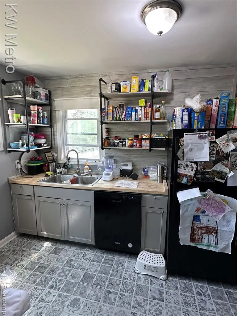 23581 Wagner, Warren, MI 48089 - #3