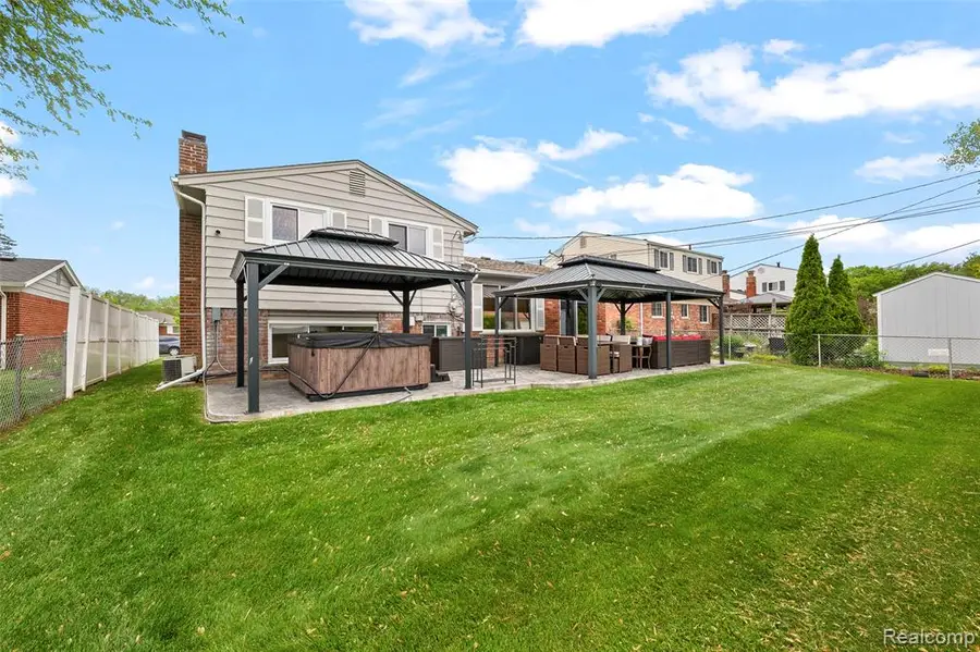 31602 Madison, Madison Heights, MI 48071 - #2