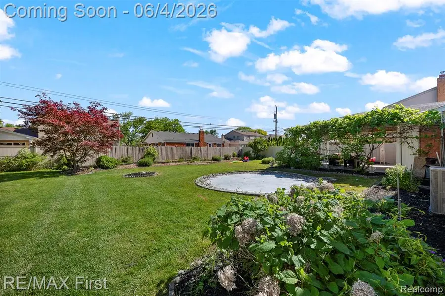 26376 Lawrence, Dearborn Heights, MI 48127 - #3
