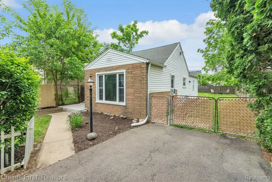 1660 N Sheldon, Canton, MI 48187 - #2
