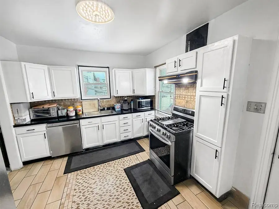 8805 Whitlock, Dearborn, MI 48126 - #2