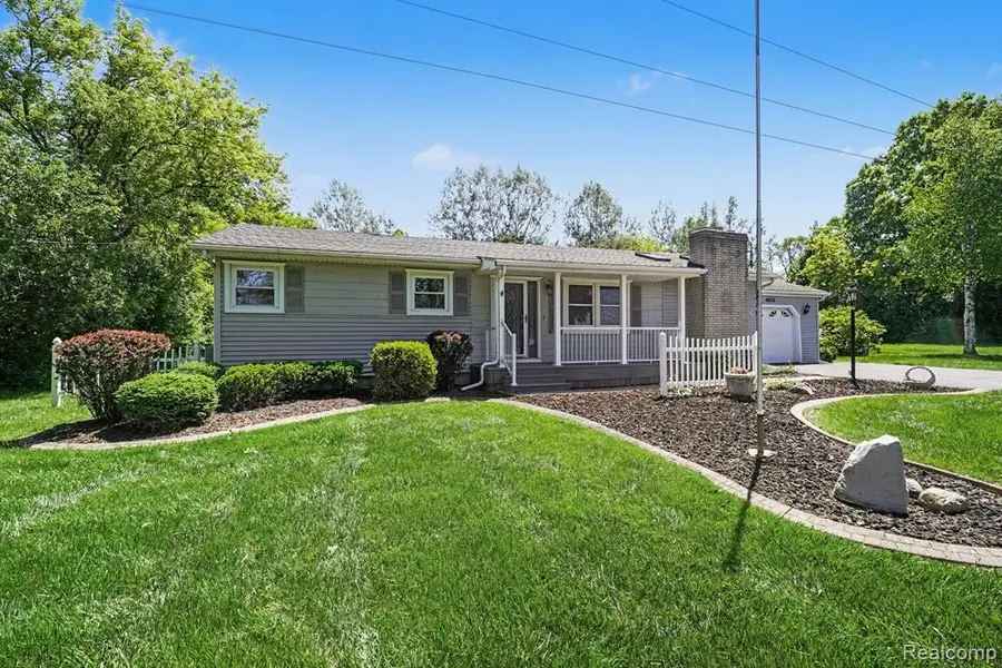 4023 S Genesee, Grand Blanc, MI 48439 - #3